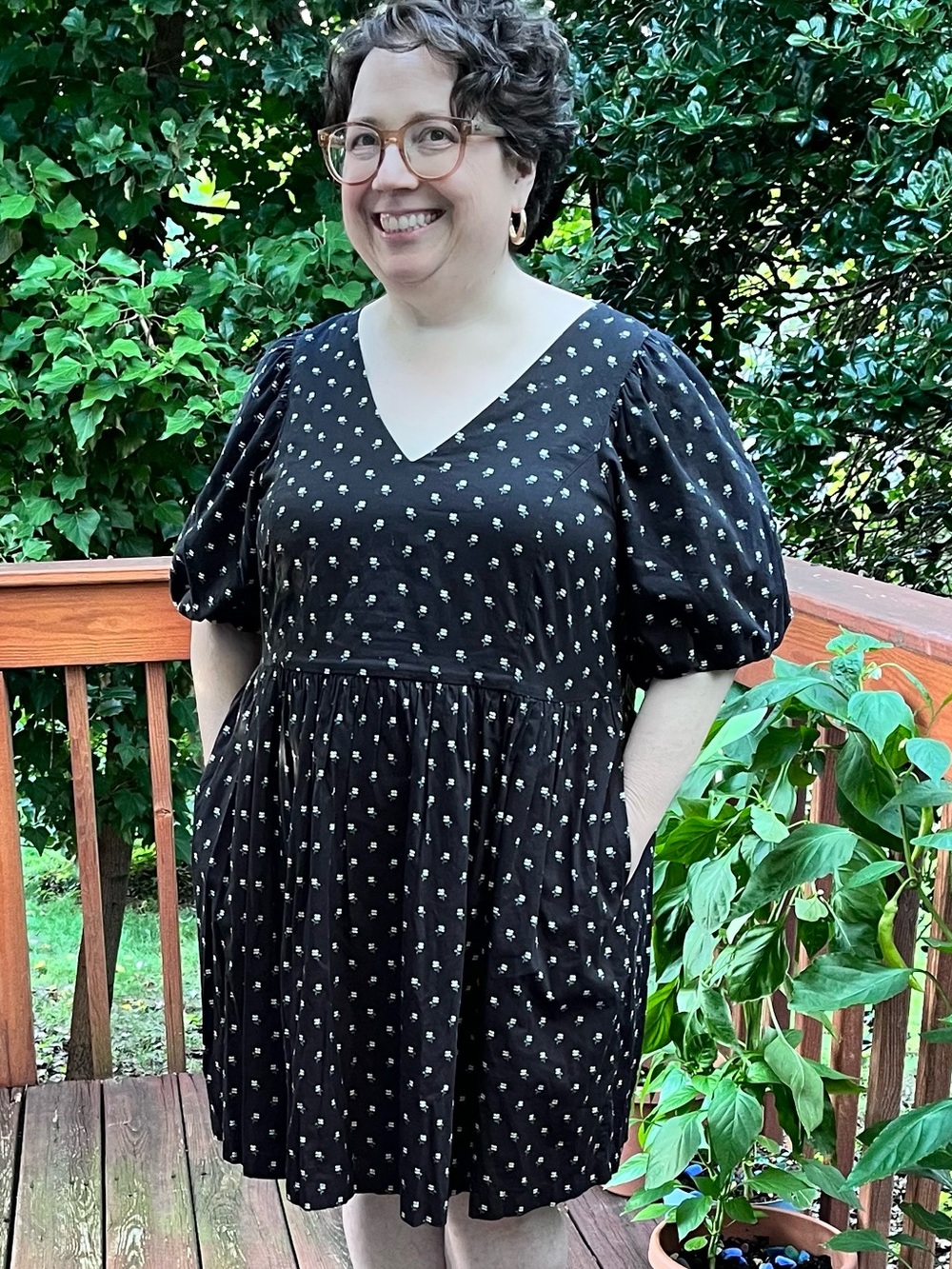 Madewell Black Floral Puff Sleeve V-Neck Knee-Length Dress, size XXL